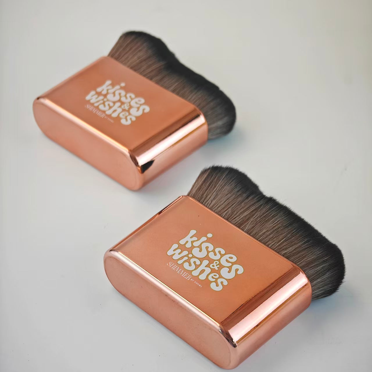 KISSES AND WISHES APPLICATOR